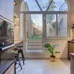 Beautifully Renovated 3br Townhouse