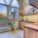 Holiday home Beautifully Renovated 3br Townhouse *