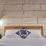 Beautifully Renovated 3br Townhouse Holiday home