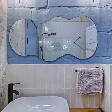 Beautifully Renovated 3br Townhouse