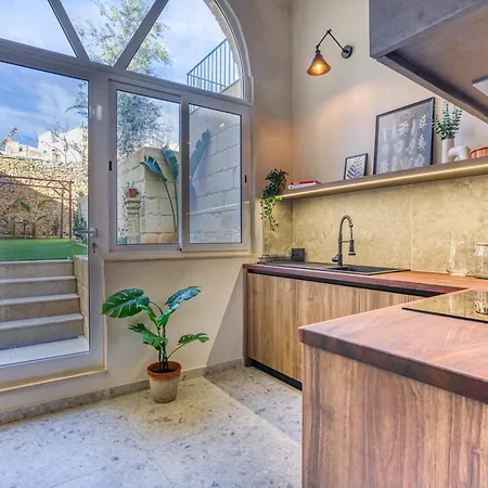 Ferienhaus Beautifully Renovated 3br Townhouse *